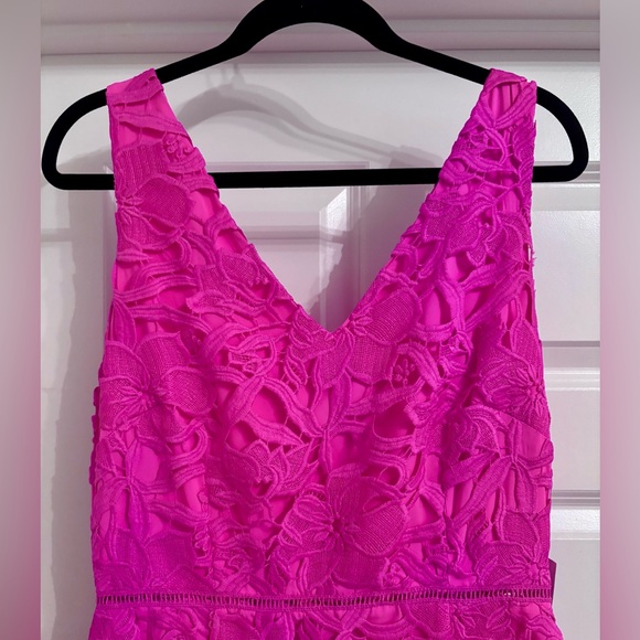 Alexia Admor Lace Peplum Hem Dress - Picture 5 of 7